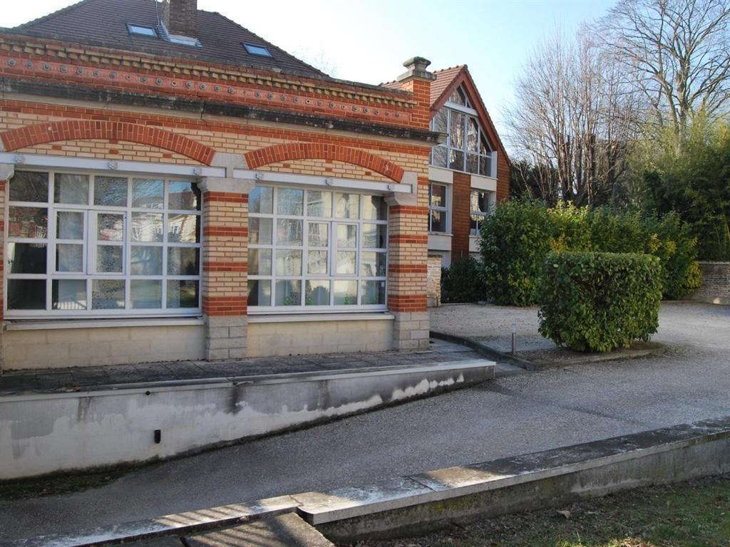 Gite La Tour Boileau Troyes Exterior foto