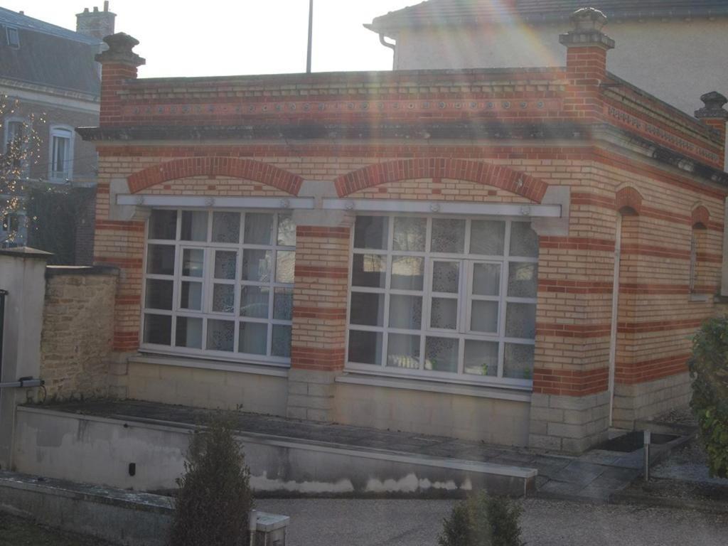 Gite La Tour Boileau Troyes Exterior foto