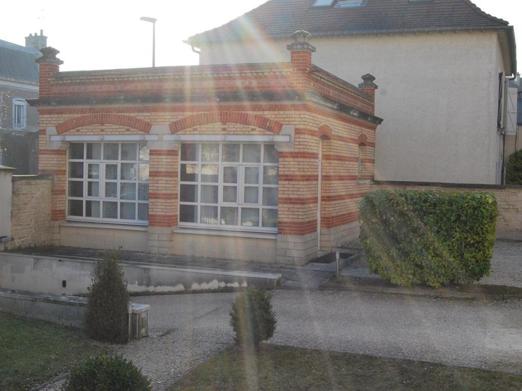 Gite La Tour Boileau Troyes Exterior foto